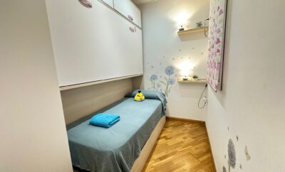 Chambre double compacte avec lit superposé près de la Plaza Catalunya Cal4