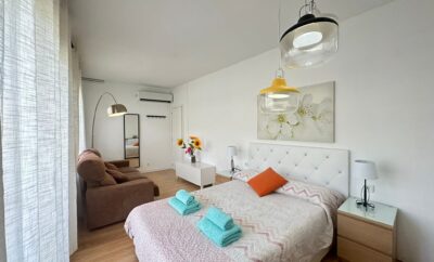 Une chambre lumineuse pour deux avec balcon à proximité de la station de métro Paral·lel Bor2