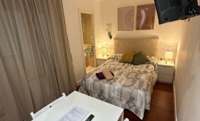 Chambre double confortable avec salle de bain privée située près du musée du Prado et de la station de métro Gran Via – Angel2