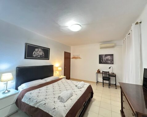Comfortable double room near Passeig de Gràcia metro station Con2